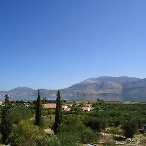 https://villa-reverenza.kefaloniahotels.net