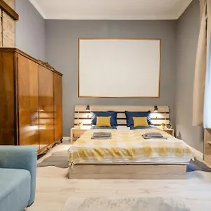 https://elisabeth-bridge-home-in-the-heart-of-the-city-with-ac.inbudapesthotels.com